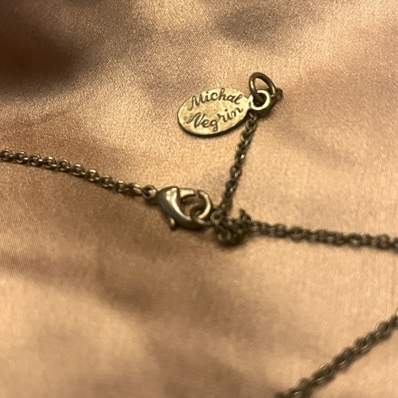 Vintage Michael Negrin necklace, brass and Aurora borealis, pristine condition. - Picture 9 of 9